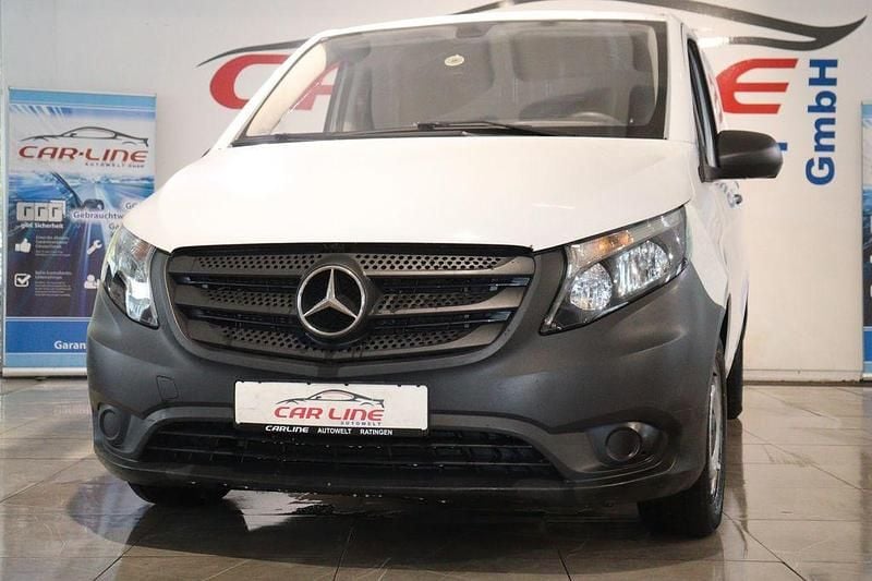 Weiß Gebraucht 2020 Mercedes Vito Limousine | 10.777 € (Superpreis) - Bild 1/4