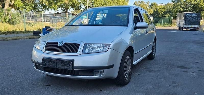 Silber Gebraucht 2001 Skoda Fabia Limousine | 1.400 € (Guter Preis) - Bild 1/4