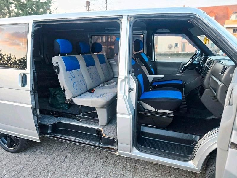 Gebraucht VW Transporter 140 PS (102 kW) 2001 Silber Van