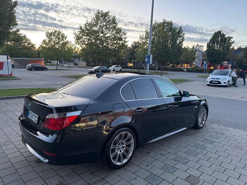 Schwarz Gebraucht 2005 BMW 530 Performance Limousine | 8.500 € (Fairer Preis) - Bild 1/4