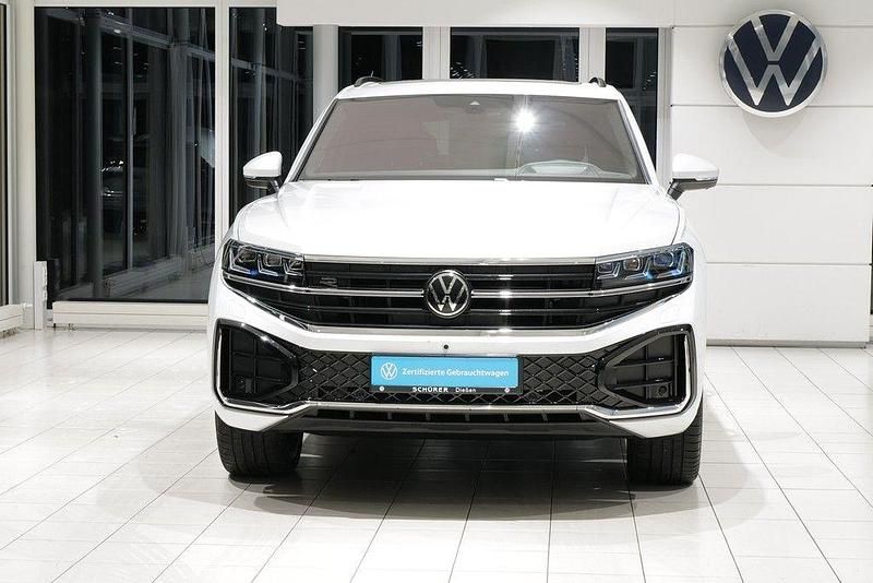 Gebraucht VW Touareg R-line 286 PS (210 kW) 2025 Oryxweiß perlmutteffekt SUV