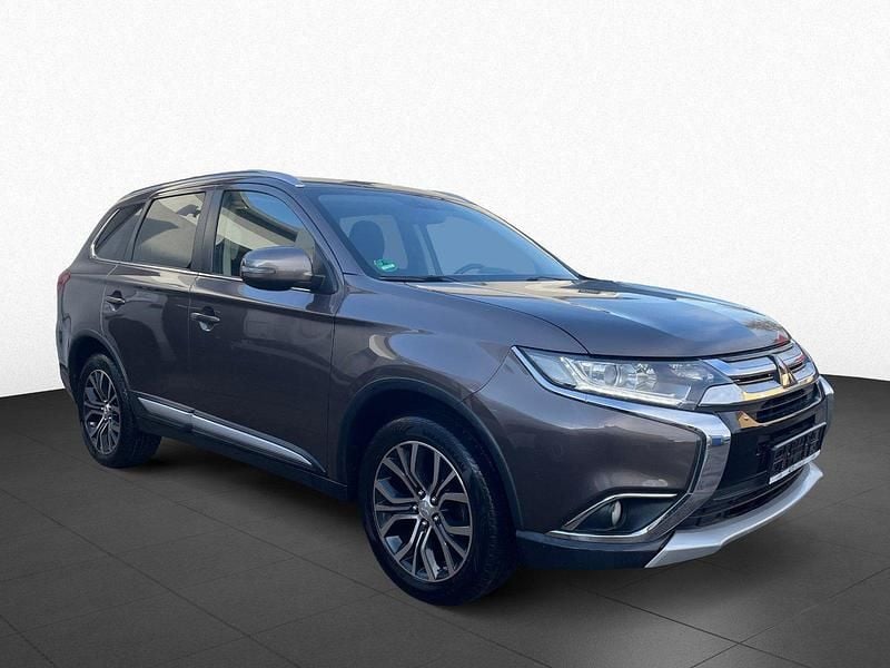 Gebraucht Mitsubishi Outlander Plus 150 PS (110 kW) 2015 Braun SUV