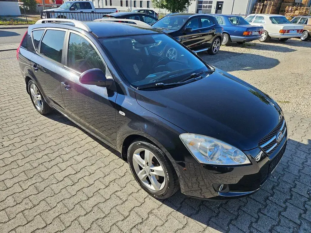 Gebraucht Kia Ceed Sportswagon LX 109 PS (80 kW) 2009 Schwarz Kombi