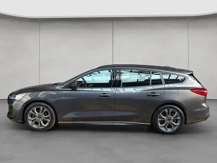 Gebraucht Ford Focus ST-Line 116 PS (85 kW) 2024 Grau Kombi