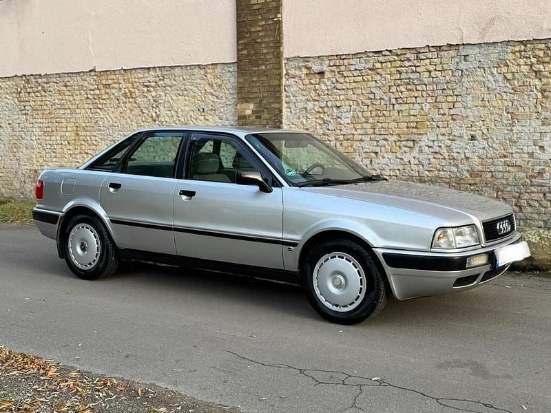 Gebraucht Audi 80 Design 116 PS (85 kW) 1992 Silber Limousine