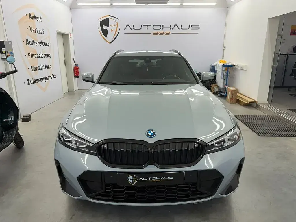Gebraucht BMW 320e M Sport 163 PS (119 kW) 2022 Grau Kombi