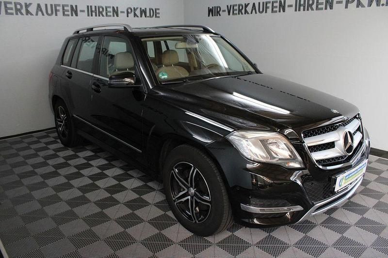 Obsidianschwarz metalliclack Gebraucht 2012 Mercedes GLK220 SUV | 8.500 € (Guter Preis) - Bild 1/4