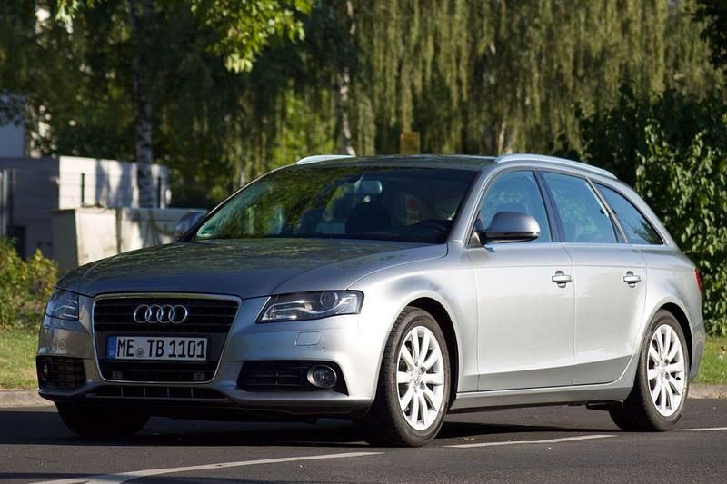 Gebraucht Audi A4 Ambition 160 PS (117 kW) 2010 Grau Kombi