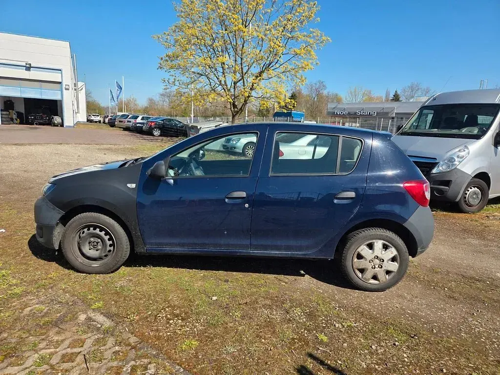 Gebraucht Dacia Sandero Essentiel 75 PS (55 kW) 2013 Blau Limousine