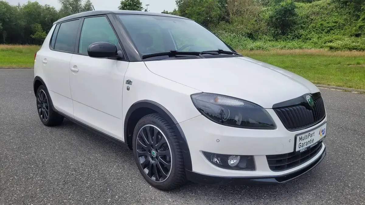 Gebraucht Skoda Fabia Monte Carlo 69 PS (50 kW) 2012 Candy weiß Limousine