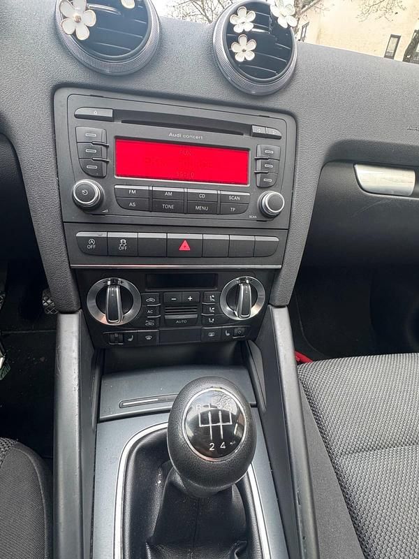 Gebraucht Audi A3 Sportback 102 PS (75 kW) 2010 Schwarz Kleinwagen