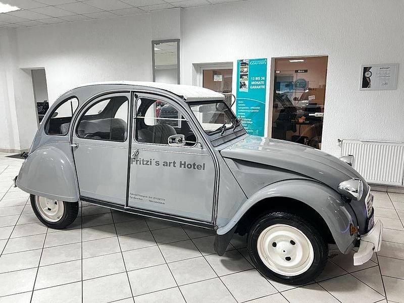 Grau Gebraucht 1986 Citroën 2CV Limousine | 8.999 € - Bild 1/4