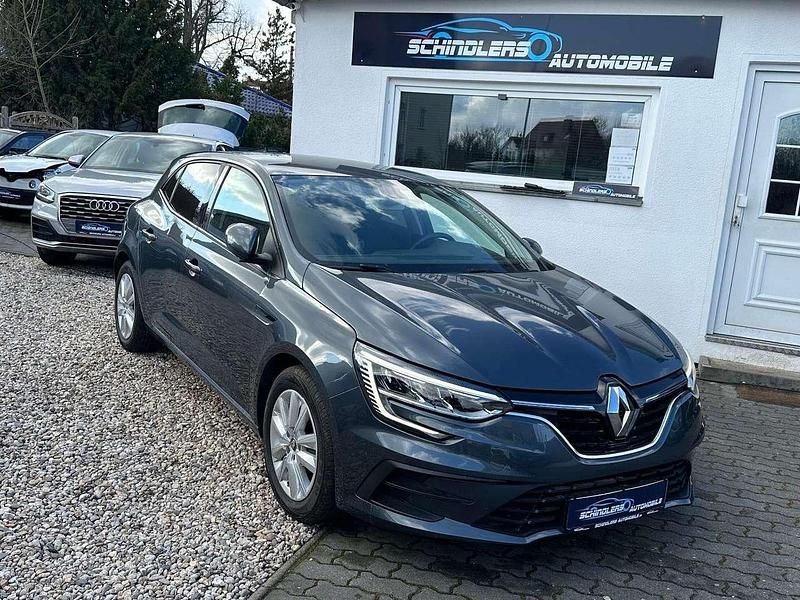 Titangrau Gebraucht 2021 Renault Mégane IV Zen Limousine | 15.500 € (Guter Preis) - Bild 1/4