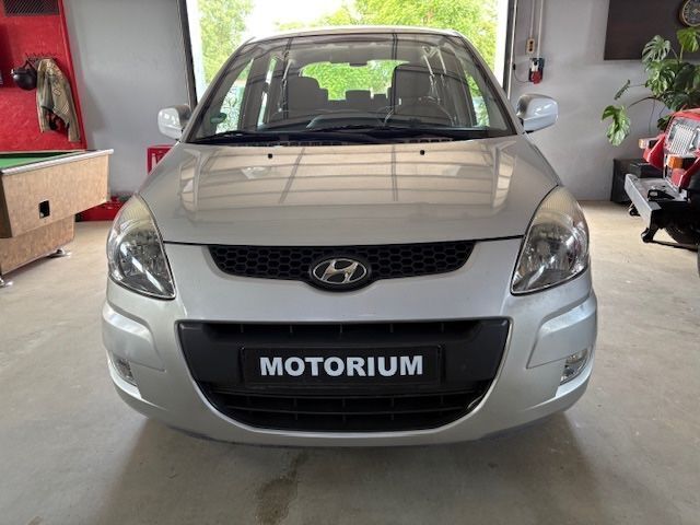 Silber Gebraucht 2009 Hyundai Matrix Comfort Van / Kleinbus | 4.990 € (Teuer) - Bild 1/4
