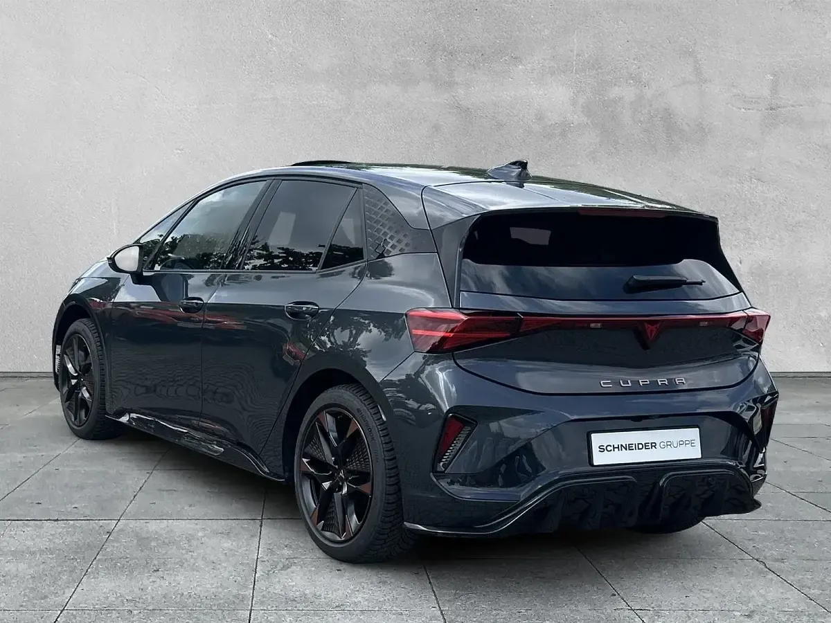 Neu Cupra Born 139 kW (190 PS) 2026 Grau Kleinwagen