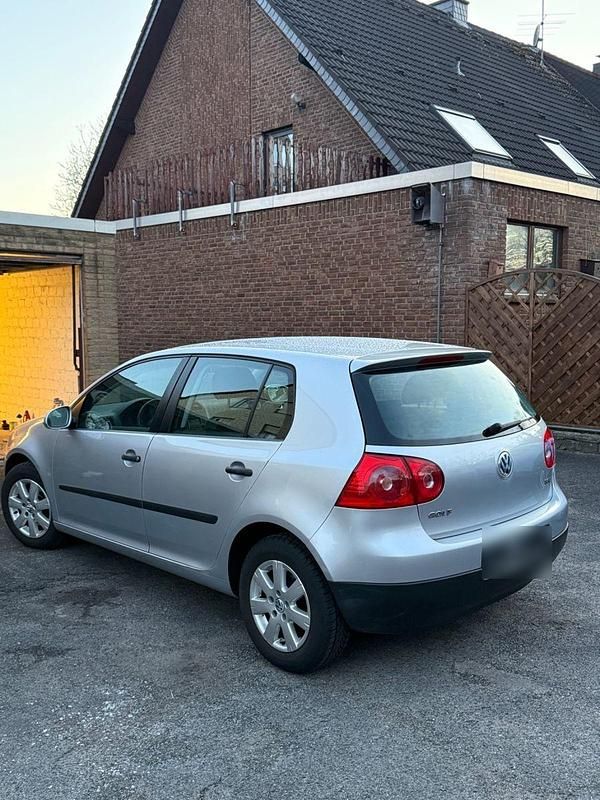 Gebraucht VW Golf IV 105 PS (77 kW) 2004 Silber Kleinwagen