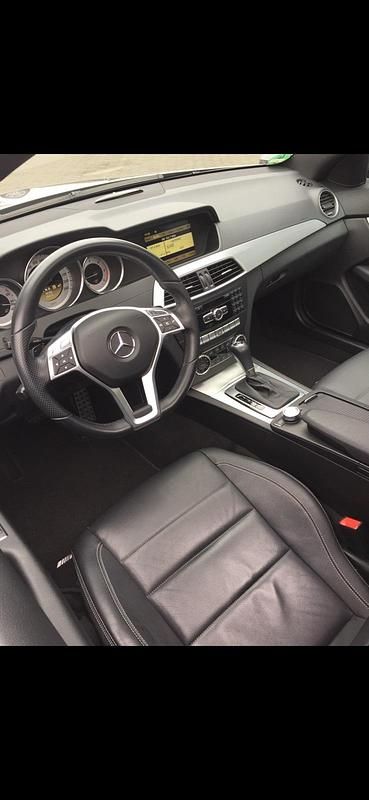 Gebraucht Mercedes C250 AMG 204 PS (150 kW) 2012 Silber Coupé