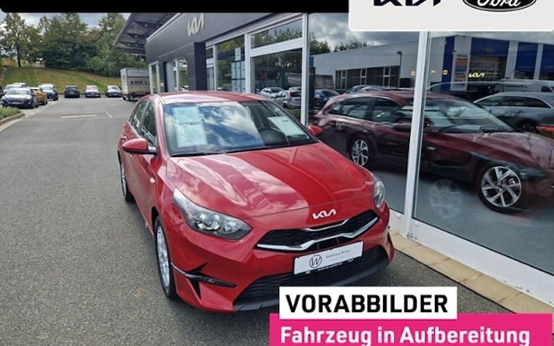 Neu Kia Ceed Vision 150 PS (110 kW) 2025 Rot Kleinwagen