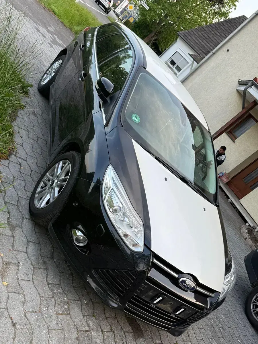 Gebraucht Ford Focus Titanium 163 PS (119 kW) 2014 Schwarz Kombi