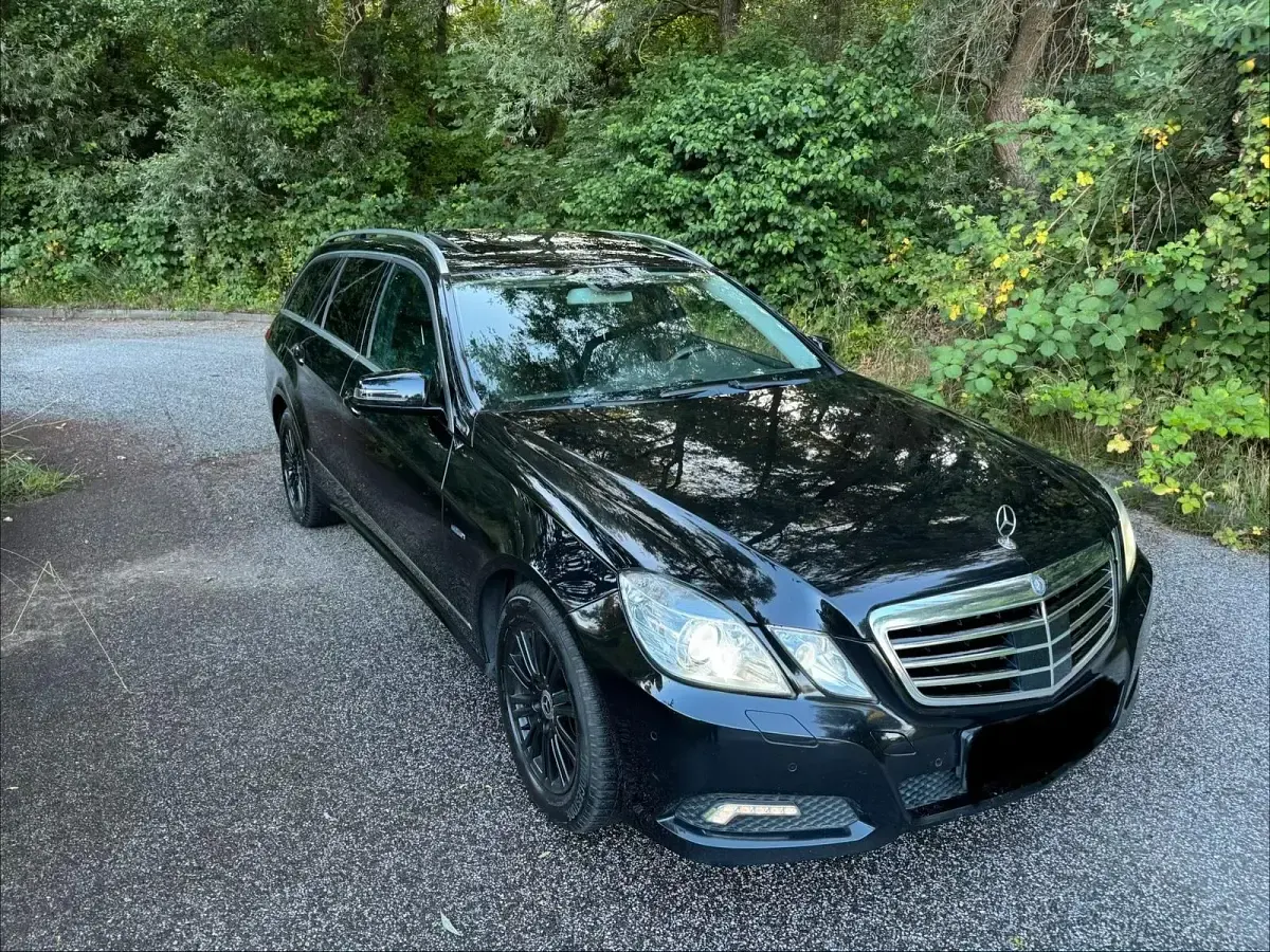 Gebraucht Mercedes E350 Avantgarde 231 PS (169 kW) 2011 Schwarz Kombi