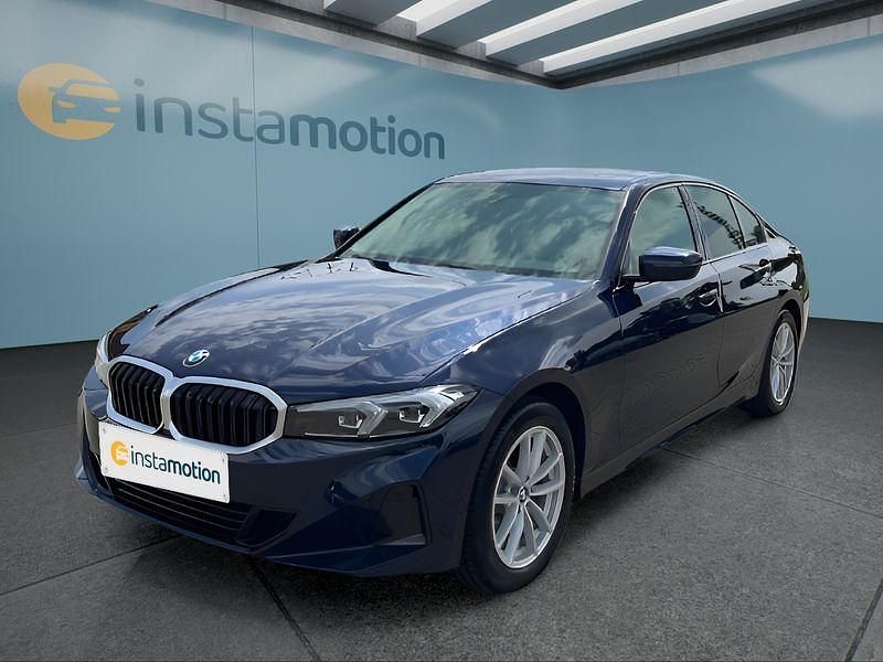 Blau Gebraucht 2024 BMW 318 Limousine | 36.899 € (Etwas zu teuer) - Bild 1/4