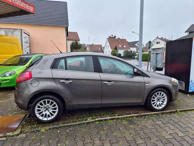 Gebraucht Fiat Bravo Emotion 150 PS (110 kW) 2007 Braunmetallic Kleinwagen