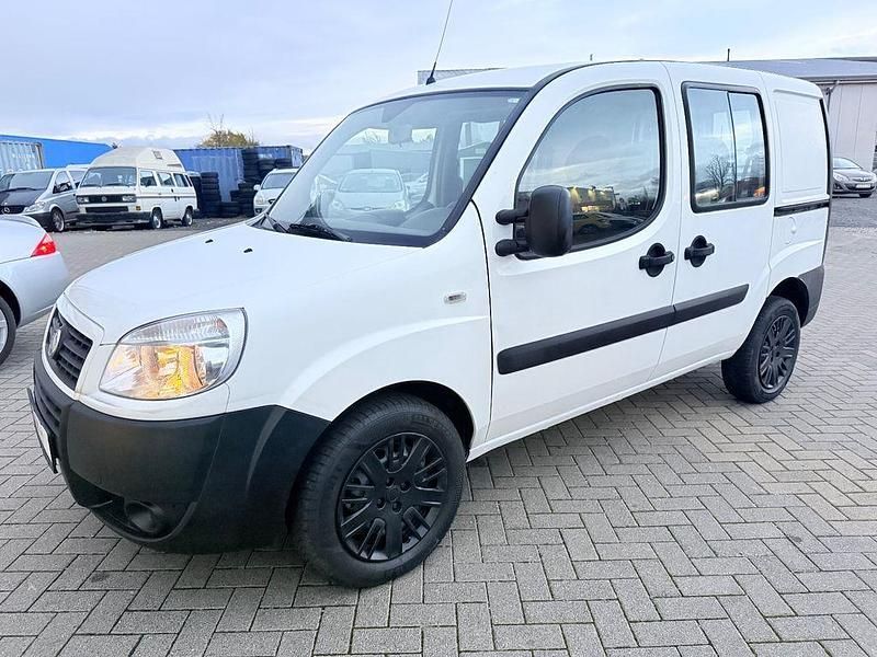 Gebraucht Fiat Doblò 77 PS (56 kW) 2008 Weiß Van / Kleinbus