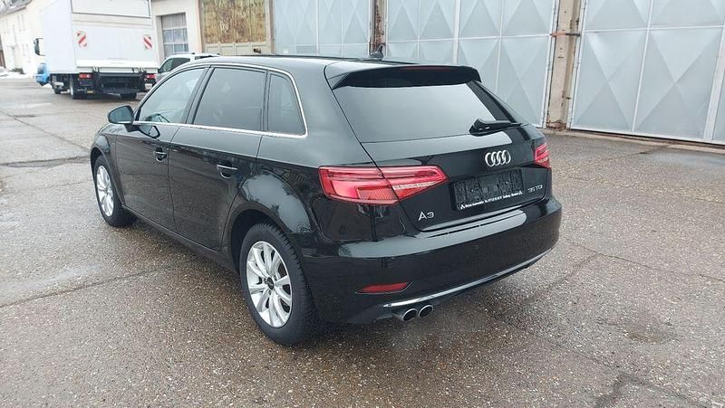 Gebraucht Audi A3 Design 150 PS (110 kW) 2020 Schwarz Limousine