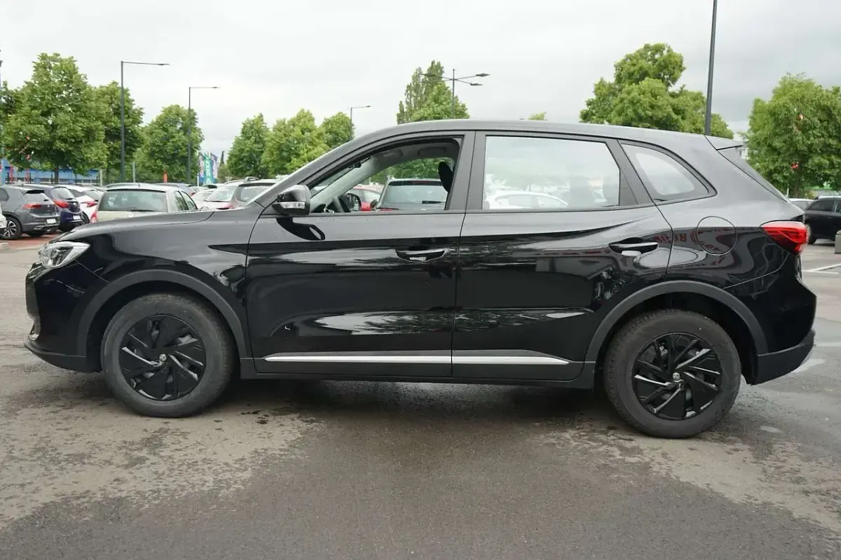 Neu MG ZS 197 PS (144 kW) 2026 Schwarz SUV