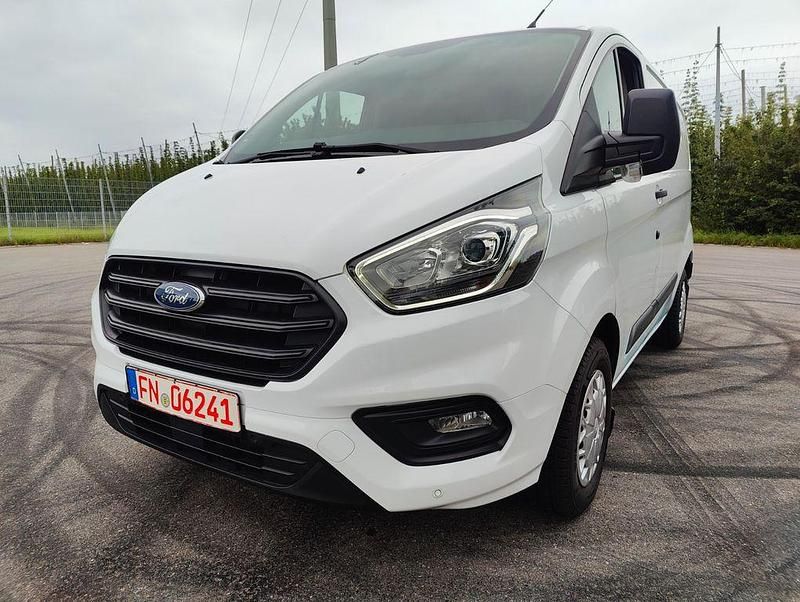 Weiß Gebraucht 2019 Ford Transit Custom Trend Limousine | 13.990 € (Superpreis) - Bild 1/4