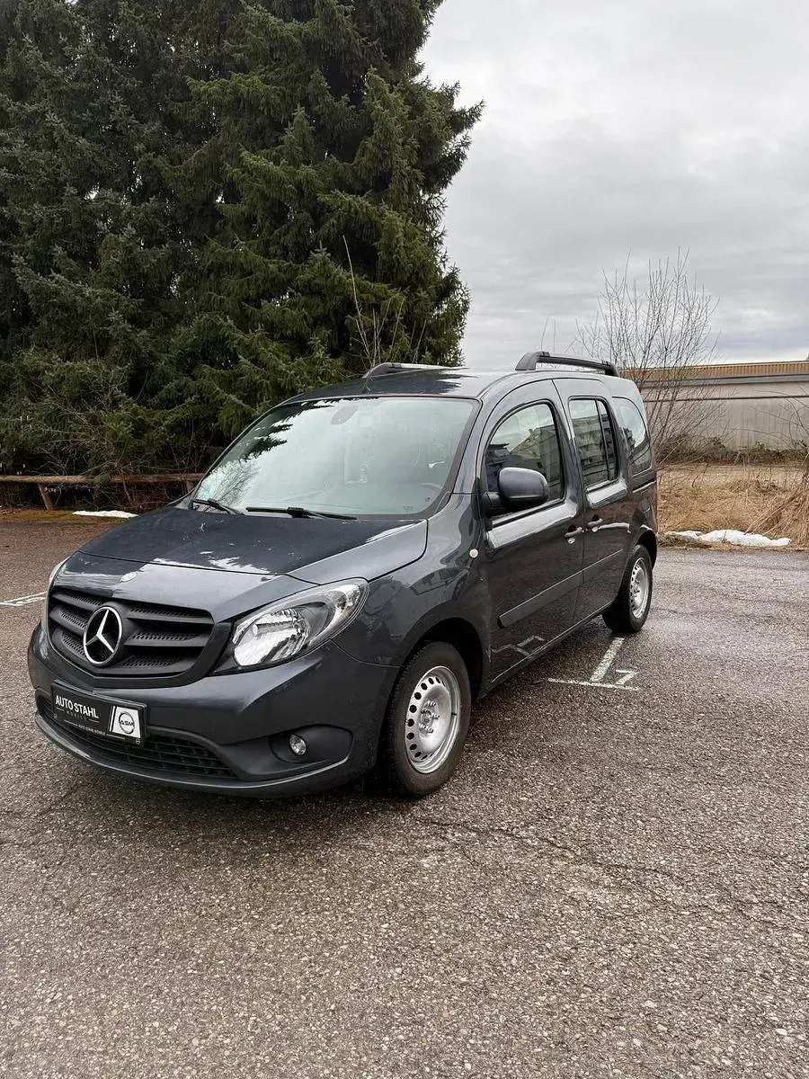 Gebraucht Mercedes Citan 111 Edition 110 PS (80 kW) 2018 Grau Kombi