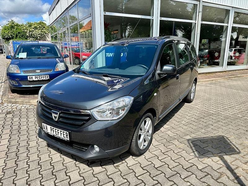 Grau Gebraucht 2015 Dacia Lodgy Prestige Van / Kleinbus | 8.990 € (Fairer Preis) - Bild 1/4