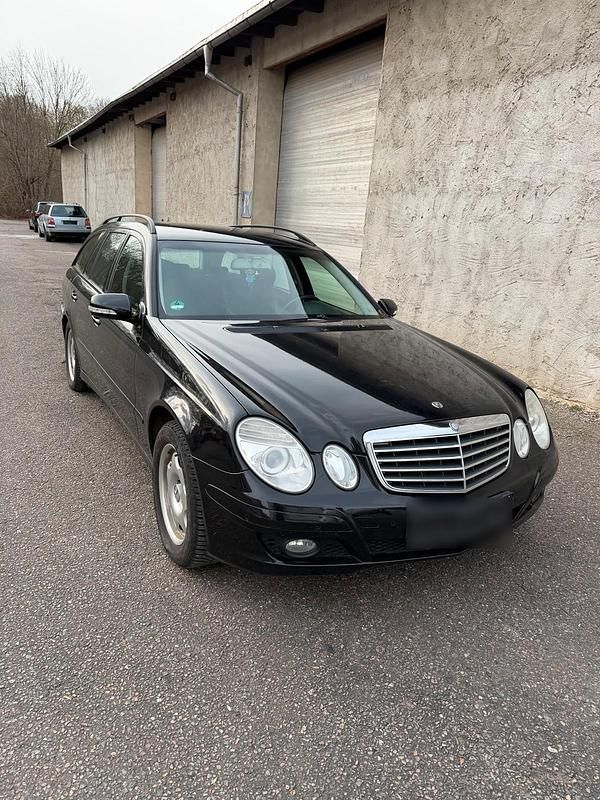 Gebraucht Mercedes E220 170 PS (125 kW) 2008 Schwarz Kombi