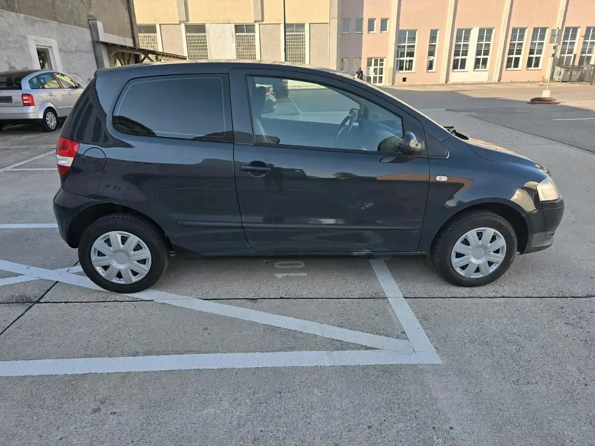 Gebraucht VW Fox 55 PS (40 kW) 2006 Grau Kleinwagen