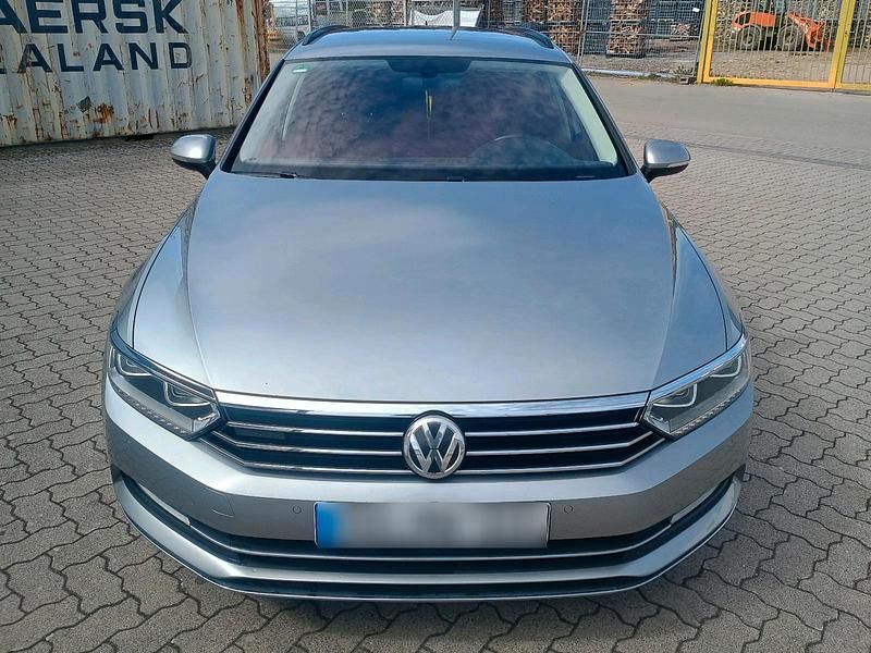 Używany VW Passat 239 KM (175 kW) 2014 Szary Kombi