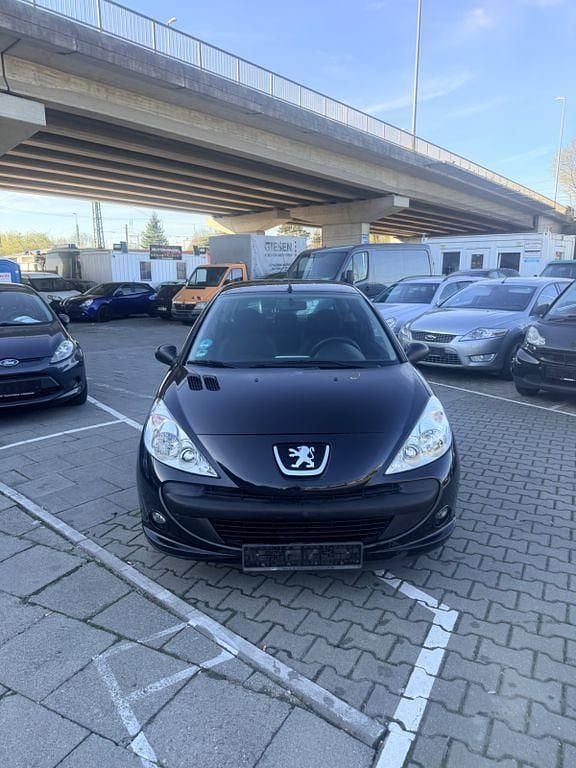 Gebraucht Peugeot 206+ Basis 60 PS (44 kW) 2010 Schwarz Kleinwagen