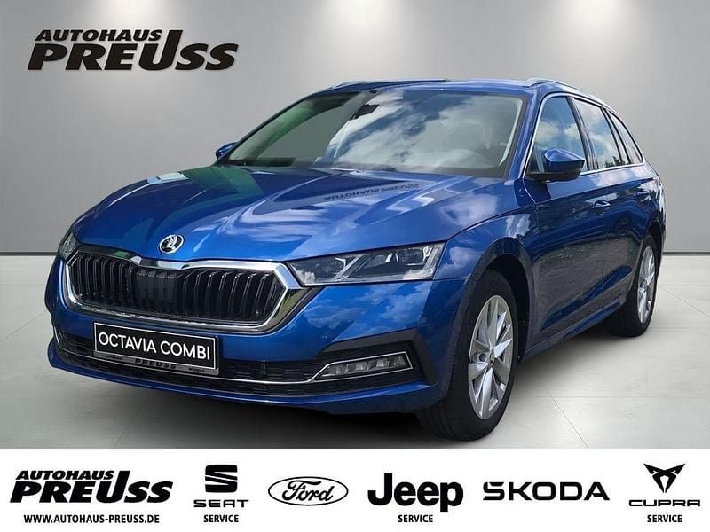 Raceblau metallic (blau) Gebraucht 2023 Skoda Octavia Style Kombi | 29.980 € (Fairer Preis) - Bild 1/4