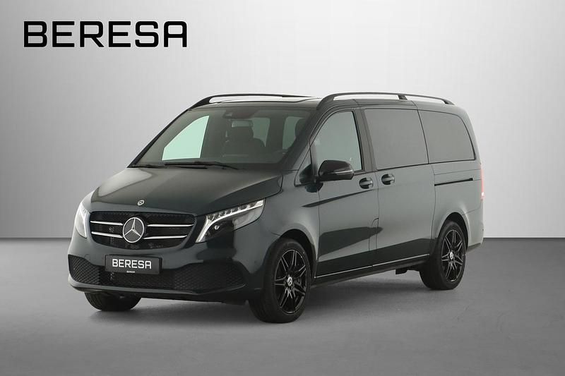 Granitgrün Gebraucht 2024 Mercedes V250 Edition Van / Kleinbus | 65.870 € - Bild 1/4