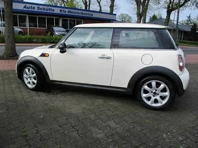Brugt Mini ONE 75 HK (55 kW) 2011 Hvid Hatchback