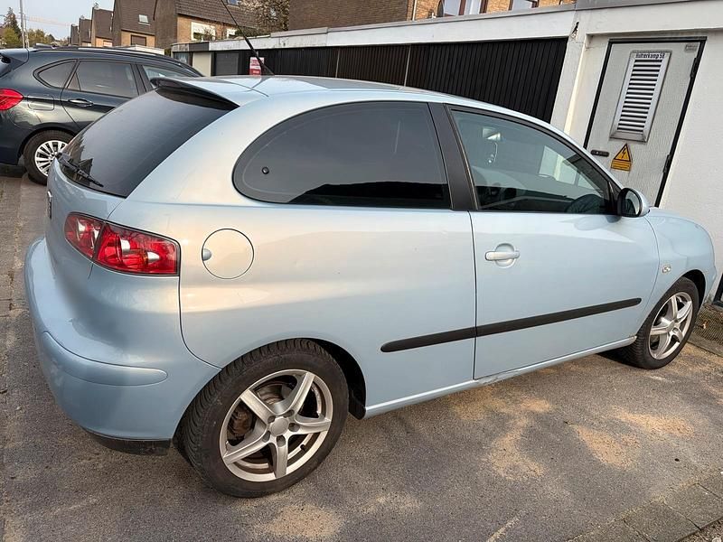 Gebraucht Seat Ibiza 101 PS (74 kW) 2002 Andere farben Kleinwagen