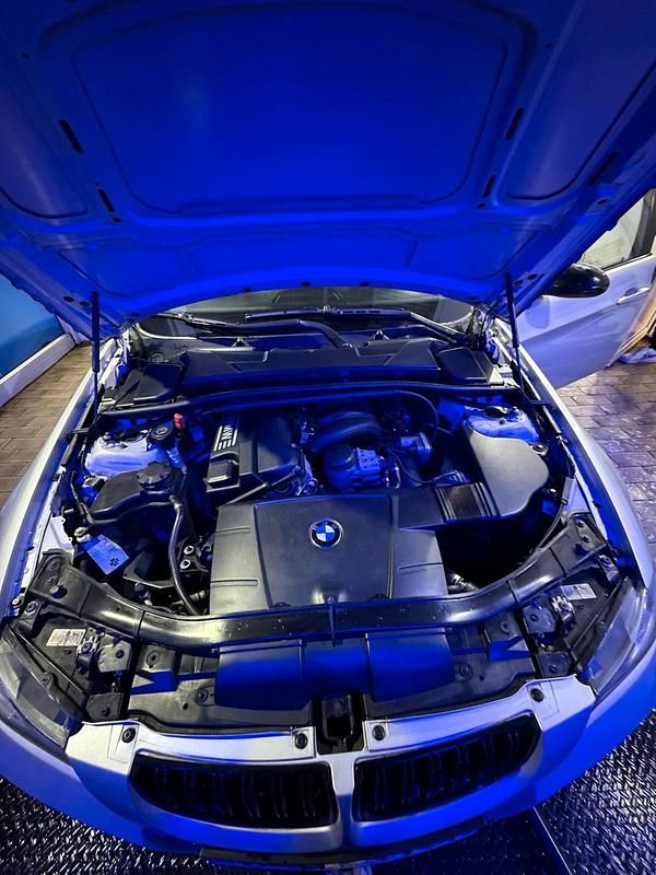 Gebraucht BMW 318 138 PS (101 kW) 2006 Grau Limousine