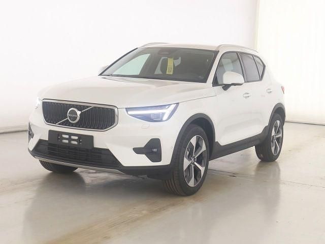 Weiß Gebraucht 2024 Volvo XC40 Core SUV | 35.900 € (Guter Preis) - Bild 1/4