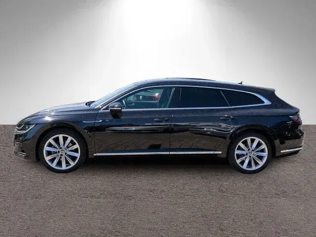 Gebraucht VW Arteon R-line 218 PS (160 kW) 2023 Deep black perleffekt (metallic) Kombi