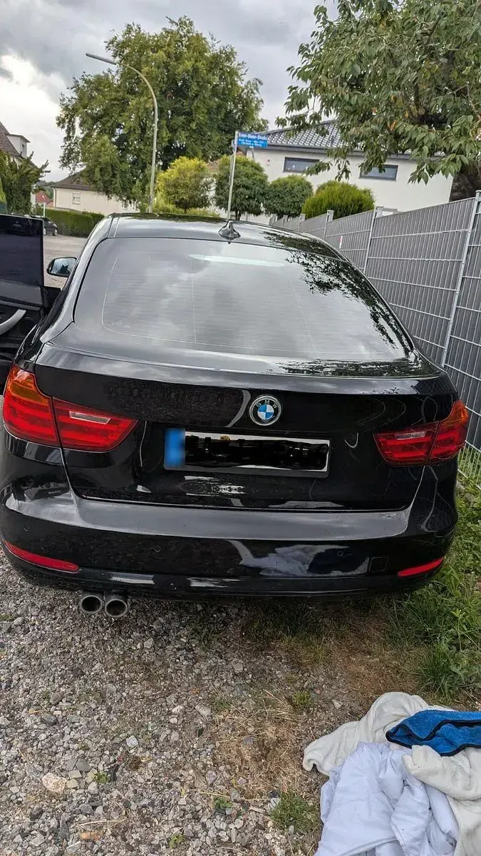 Gebraucht BMW 330 Advantage 258 PS (189 kW) 2015 Schwarz Limousine