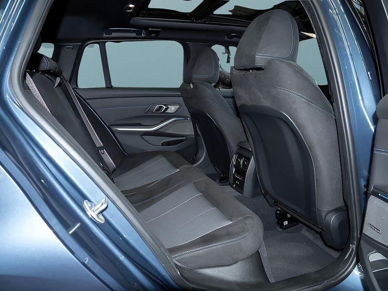 Neu BMW 340 392 PS (288 kW) 2025 Blau Kombi