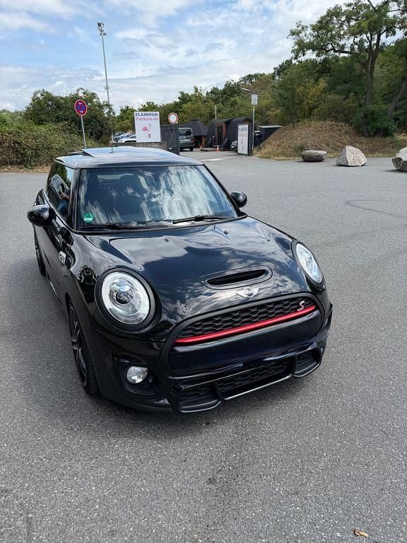 Schwarz Gebraucht 2016 Mini Cooper S Kleinwagen | 16.700 € (Fairer Preis) - Bild 1/4