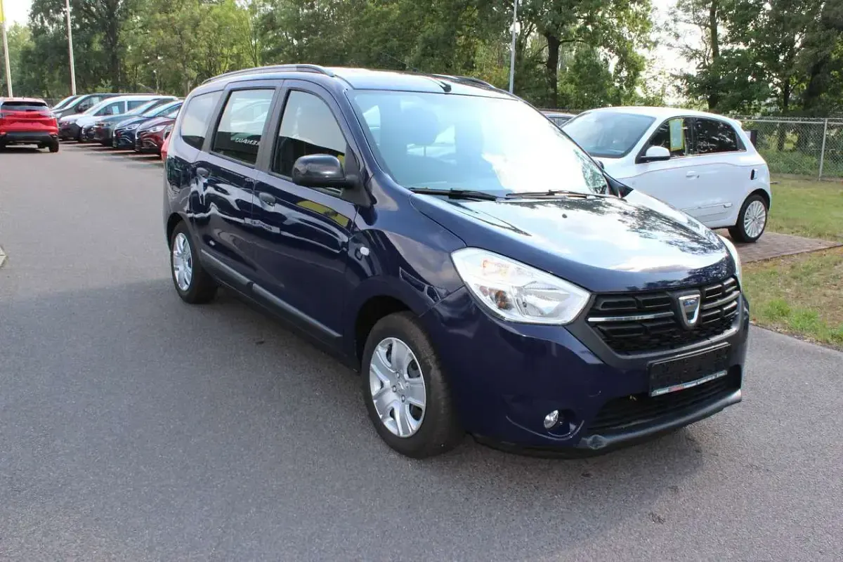 Gebraucht Dacia Lodgy Comfort 102 PS (75 kW) 2019 Blau marine Van / Kleinbus