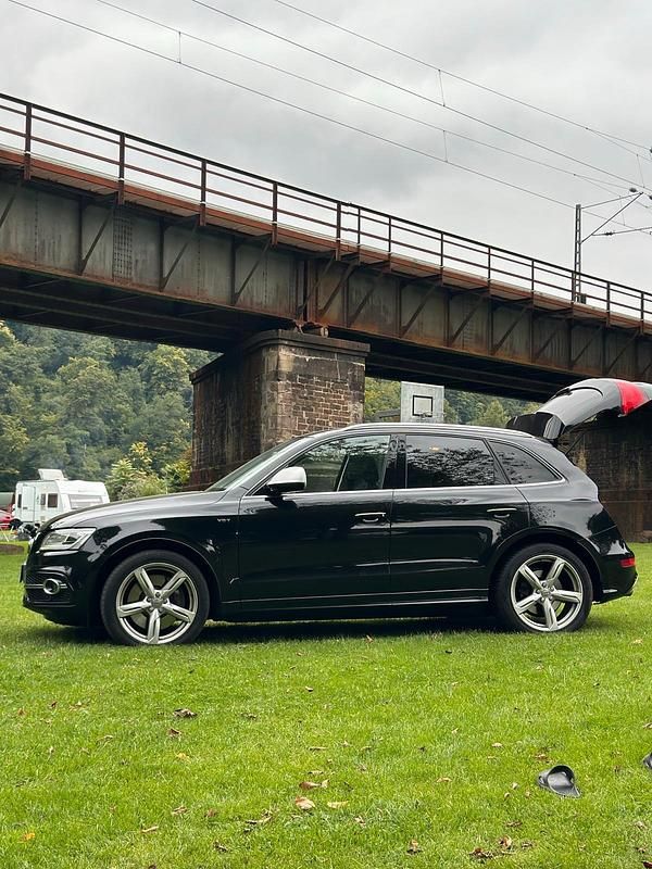 Schwarz Gebraucht 2015 Audi SQ5 Comfort SUV | 22.700 € (Fairer Preis) - Bild 1/4