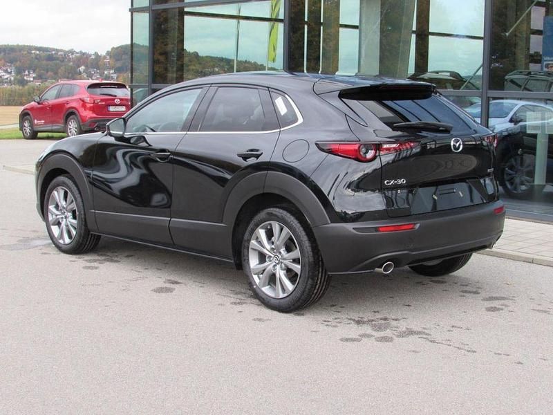 Neu Mazda CX-30 Exclusive 140 PS (102 kW) 2025 Schwarz SUV