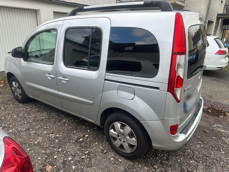 Gebraucht Renault Kangoo 110 PS (80 kW) 2014 Silber Van / Kleinbus